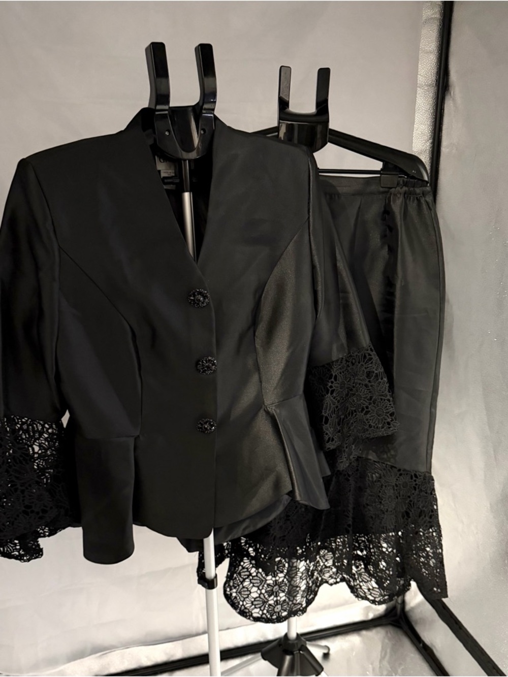 G M I Black Shiny women Lace skirt suit 12 NEW Church Formal Evening No Offers!